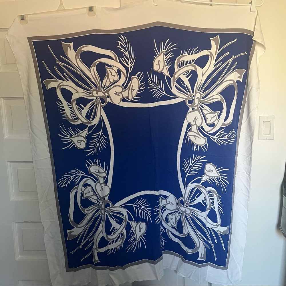 Blue and White Tablecloth with Floral Bow Design